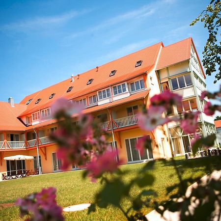 Jufa Hotel Nördlingen Exterior foto